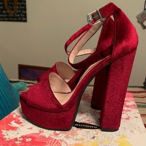 Chinese Laundry Avenue Platforms